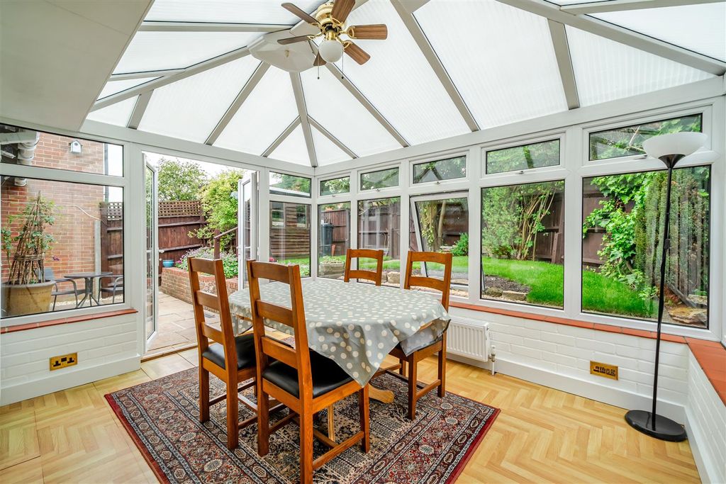 Property photo 3 of 15 Conservatory (3).Jpg