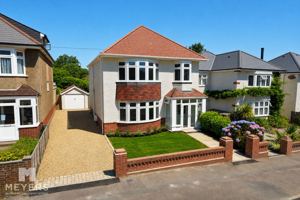 Property photo 1 of 44
