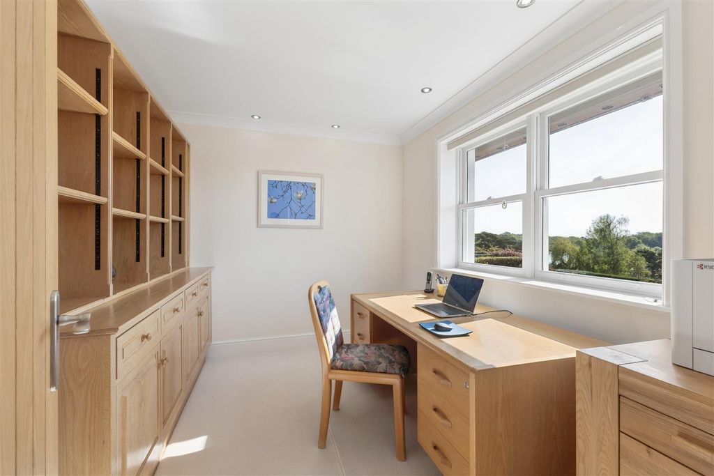 Additional image 16 of 5 bed detached house for saleThe Avenue, Petersfield GU31