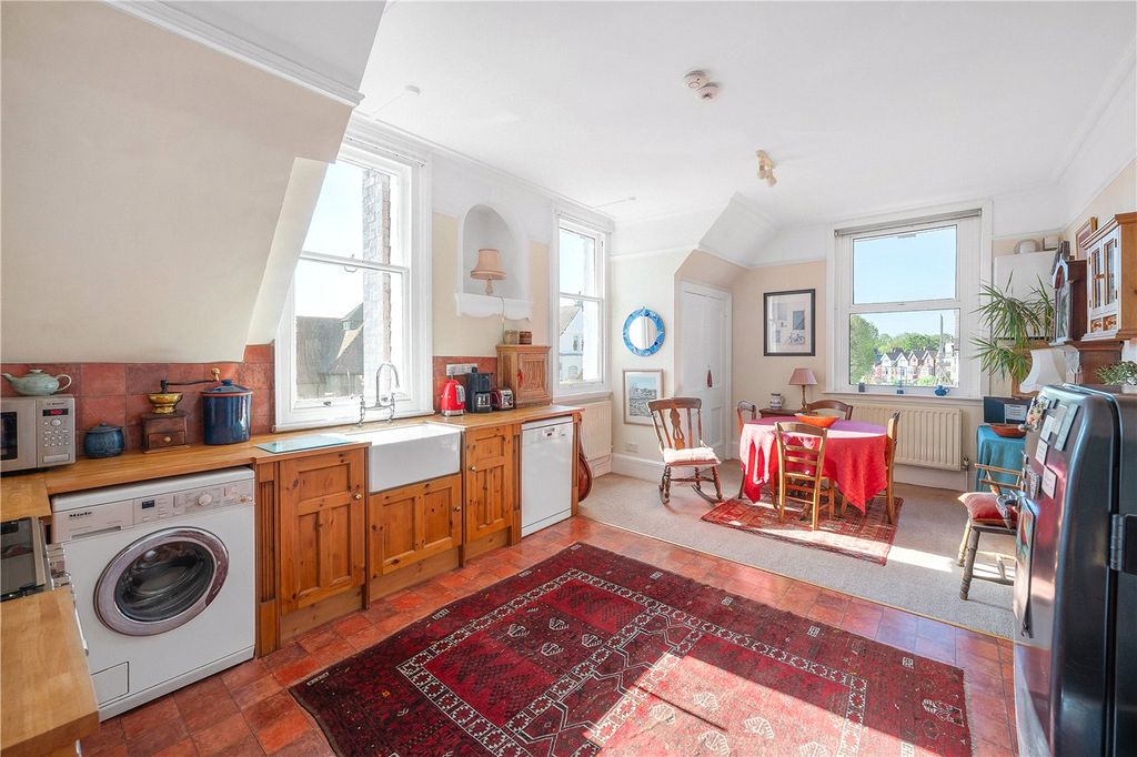 Property photo 2 of 16 Picture No. 04