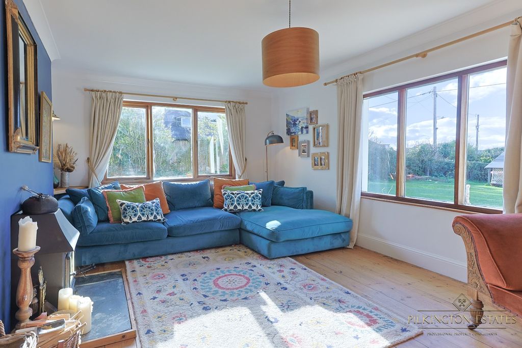 Property photo 3 of 36 4628764