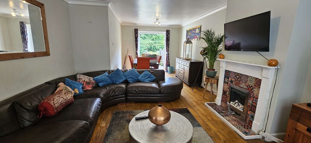 Property photo 2 of 20 Gallery