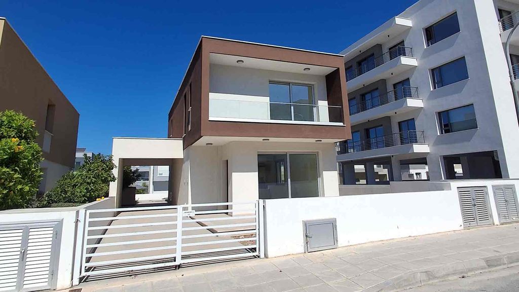 Property photo 1 of 31