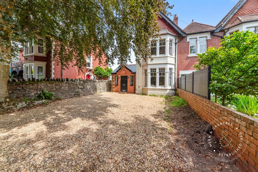 Property photo 1 of 45 Park-Road-43.Jpg