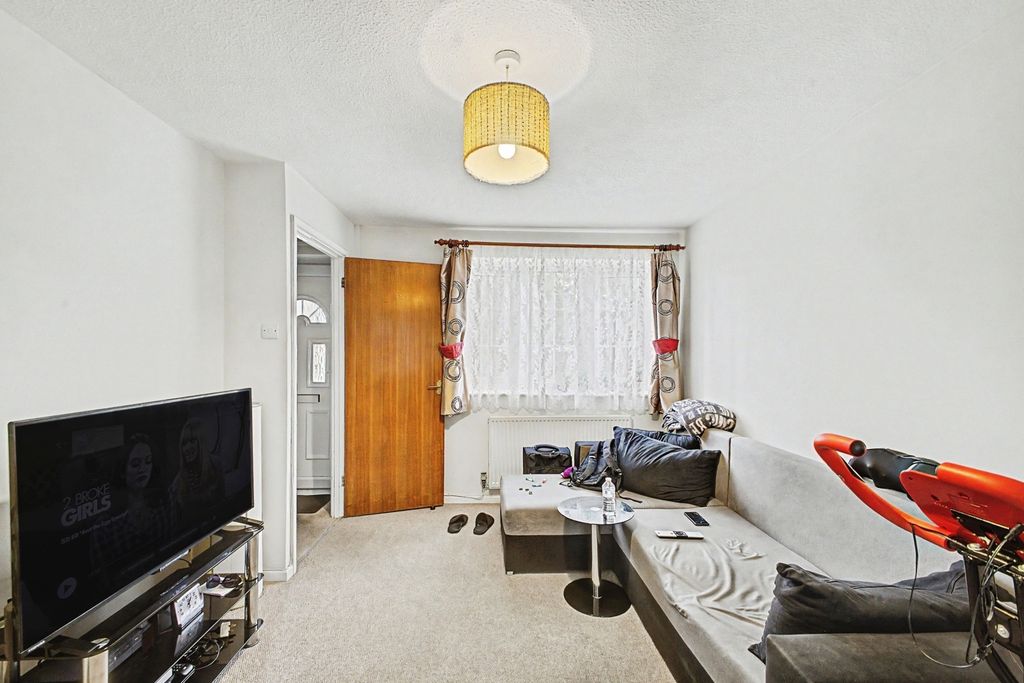 Property photo 2 of 14 Pbox-Img.Jpg
