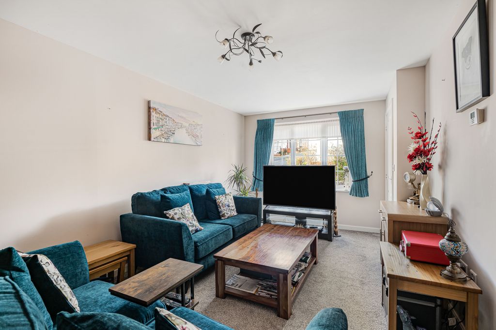 Property photo 2 of 14