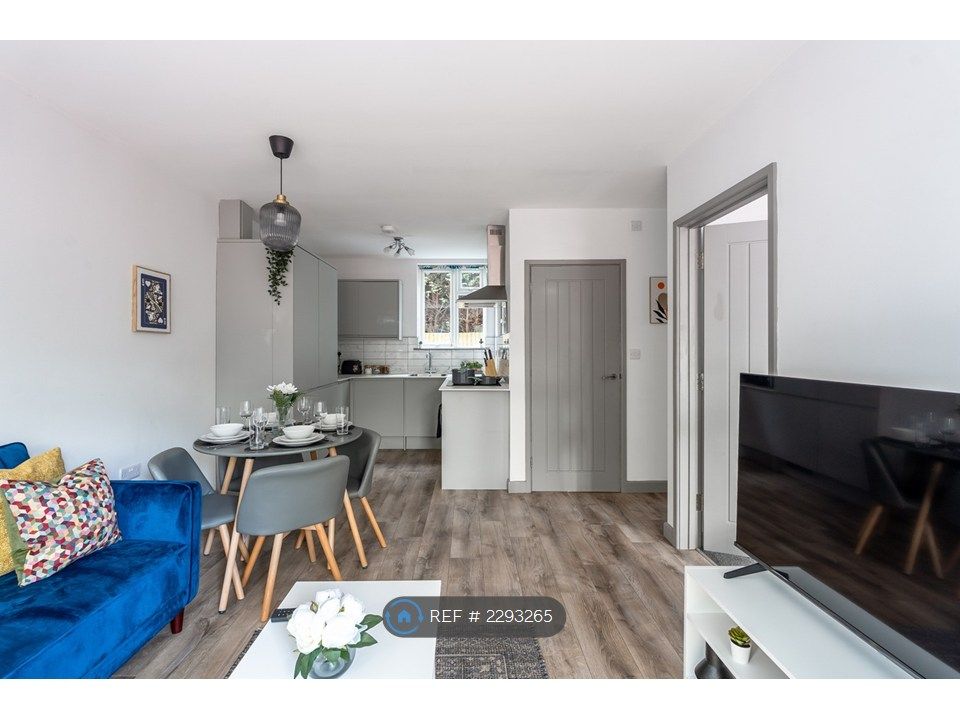 Property photo 1 of 33