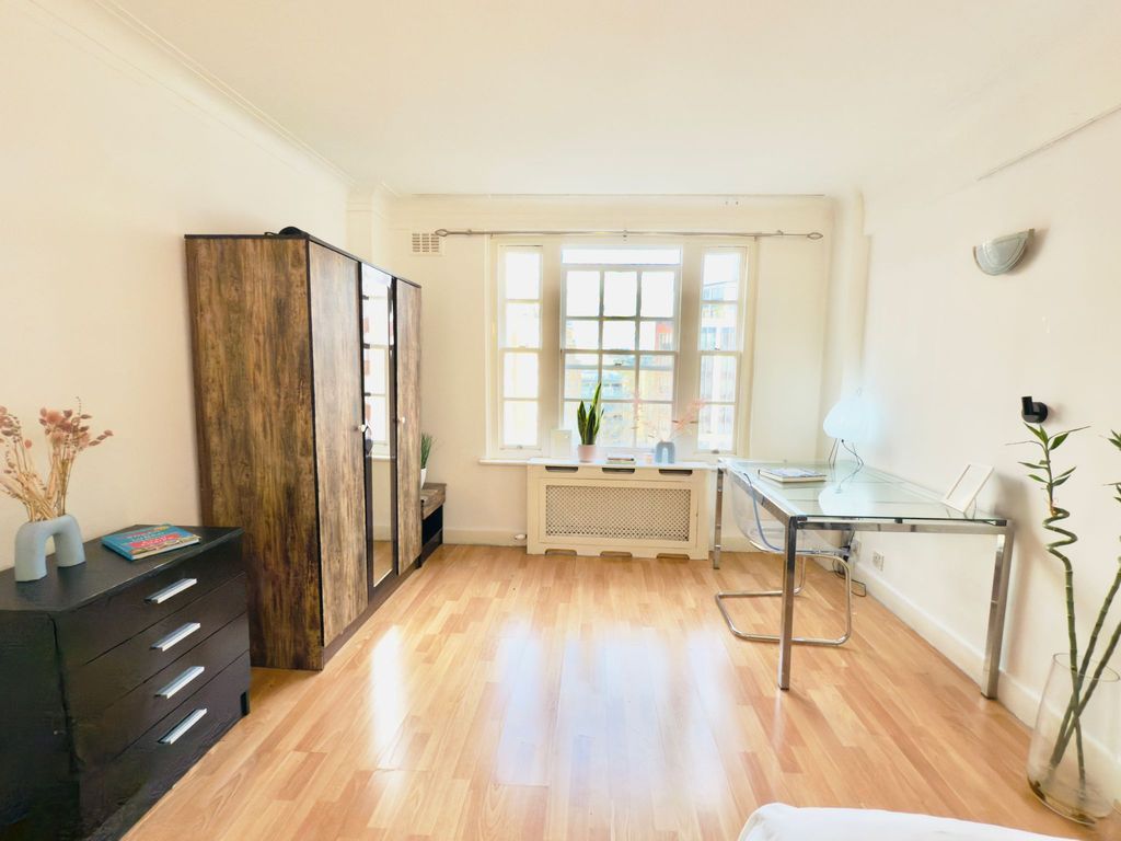 Property photo 3 of 8