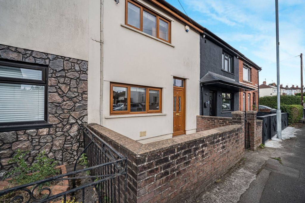 Property photo 1 of 34