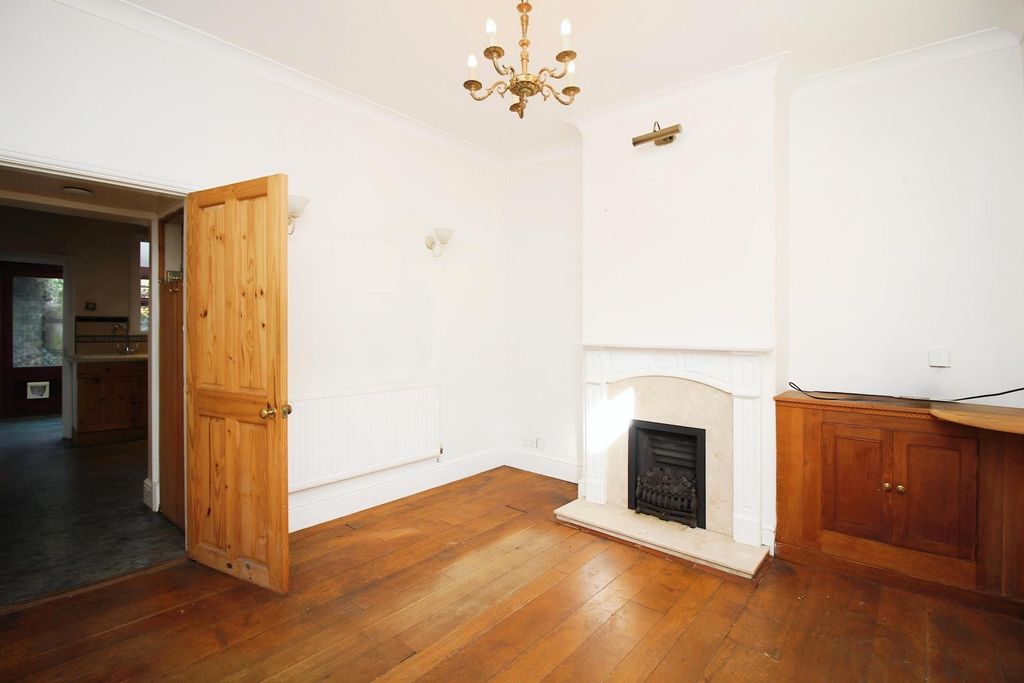 Property photo 2 of 19