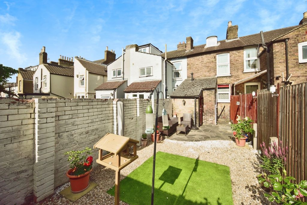 Property photo 1 of 16 Rear Garden