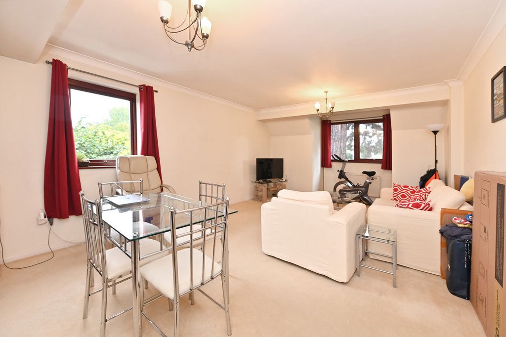 Property photo 2 of 11