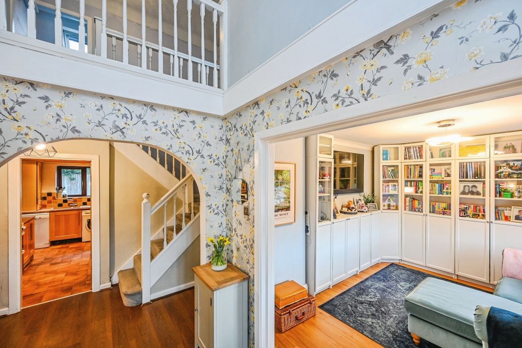 Property photo 2 of 20 Pbox-Img.Jpg