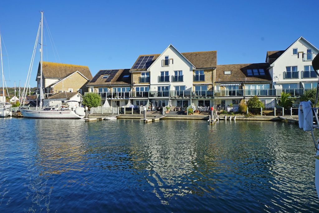 Additional image 25 of 3 bed town house for saleBryher Island, Port Solent PO6