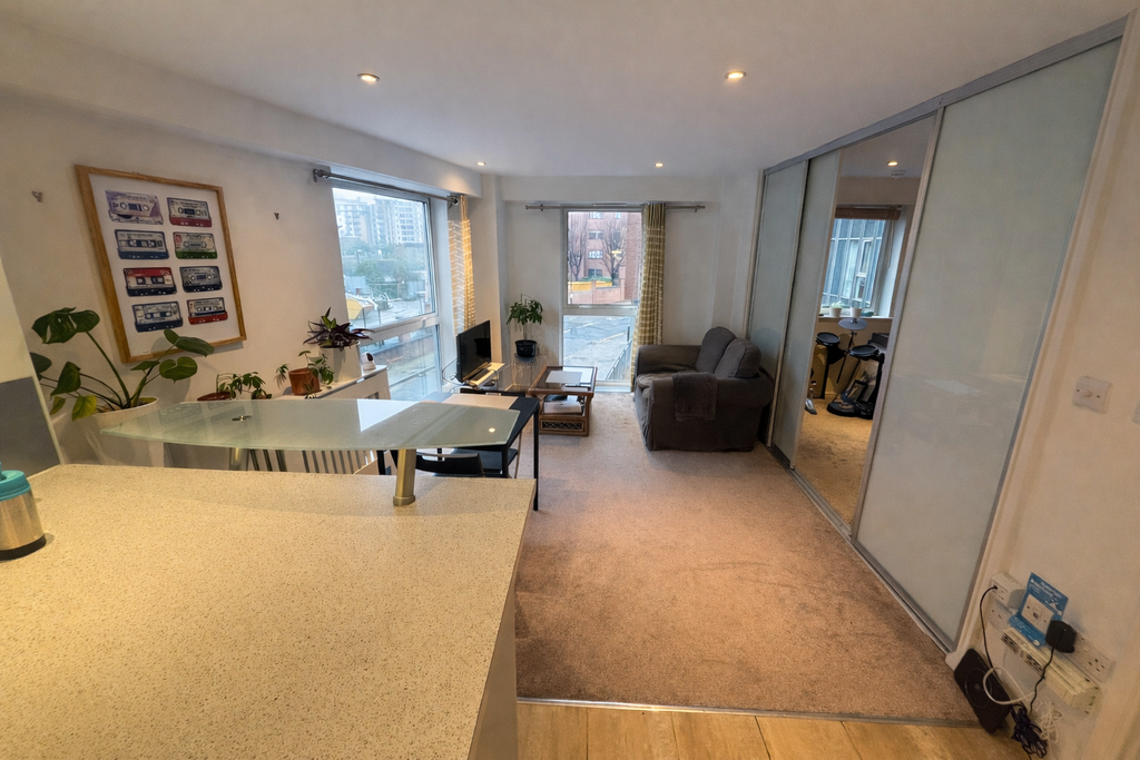 Property photo 2 of 8 c6A407A0-E0B8-438F-92De-4771722Eee55