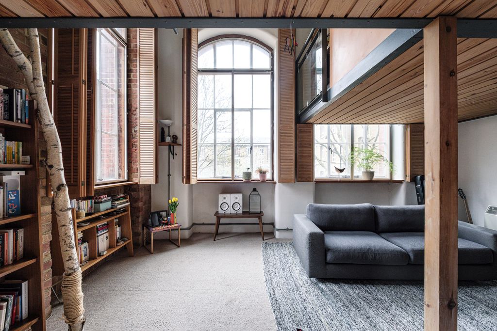 Property photo 1 of 31 Manhattan-Building-25 (14).Jpg