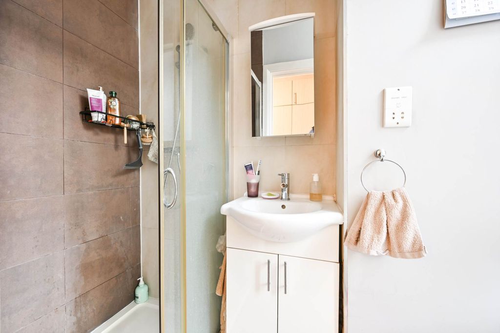 Property photo 3 of 5