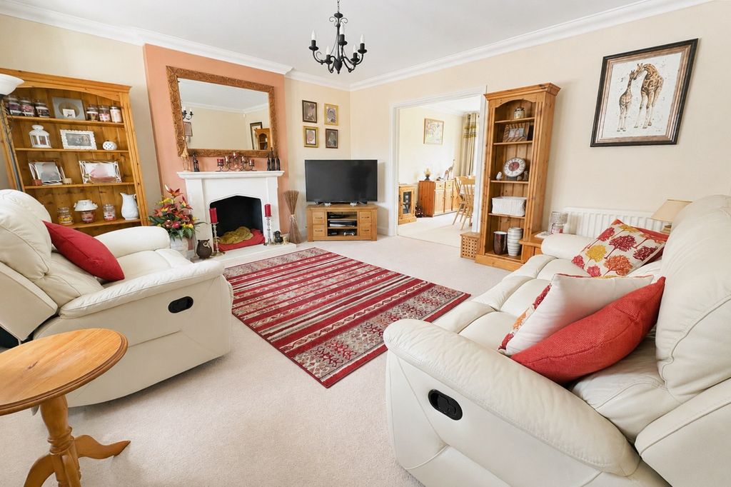 Property photo 3 of 18 3922513