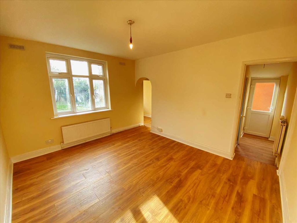 Property photo 1 of 7 Main Picture