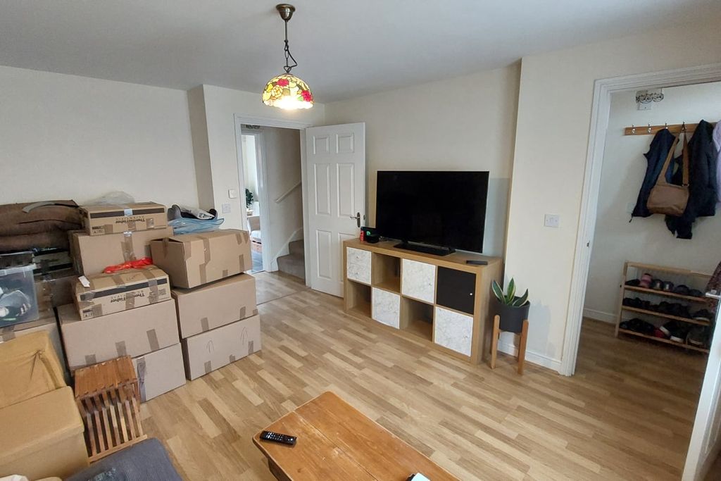 Property photo 3 of 20