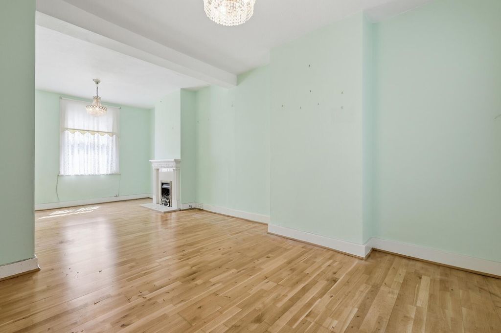 Property photo 2 of 15 Living Room