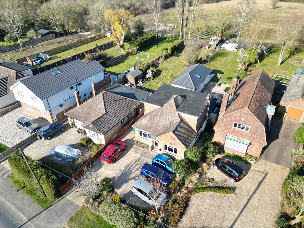 Property photo 1 of 37 Picture No. 43