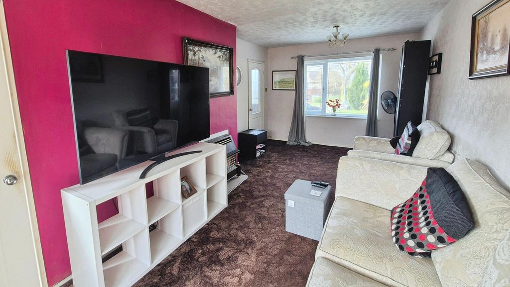 Property photo 2 of 9 Lounge/Diner