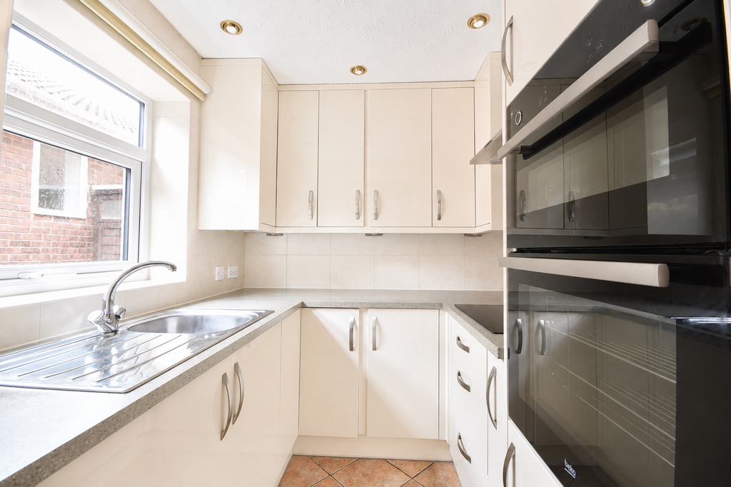 Property photo 2 of 24