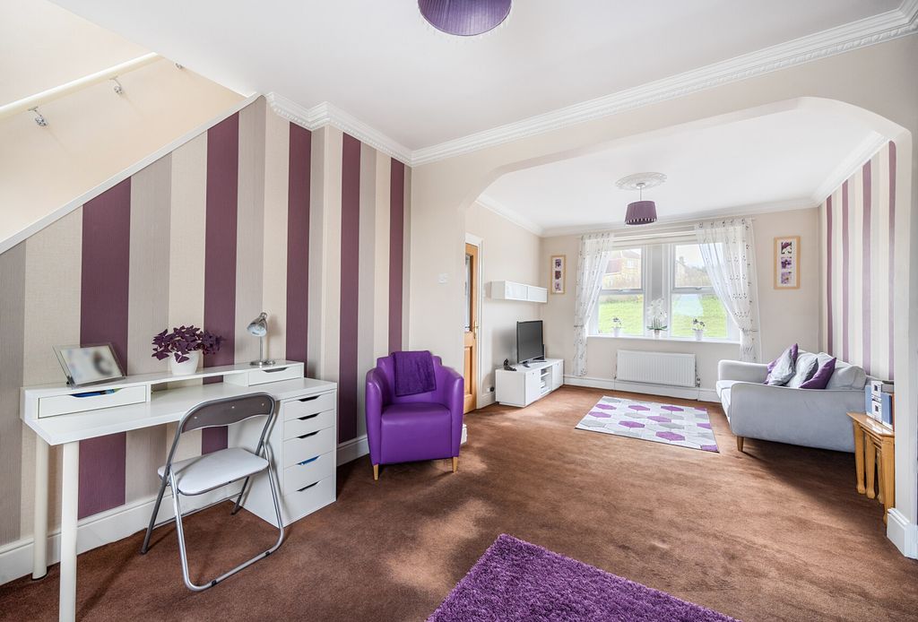 Property photo 2 of 17 Sitting Room