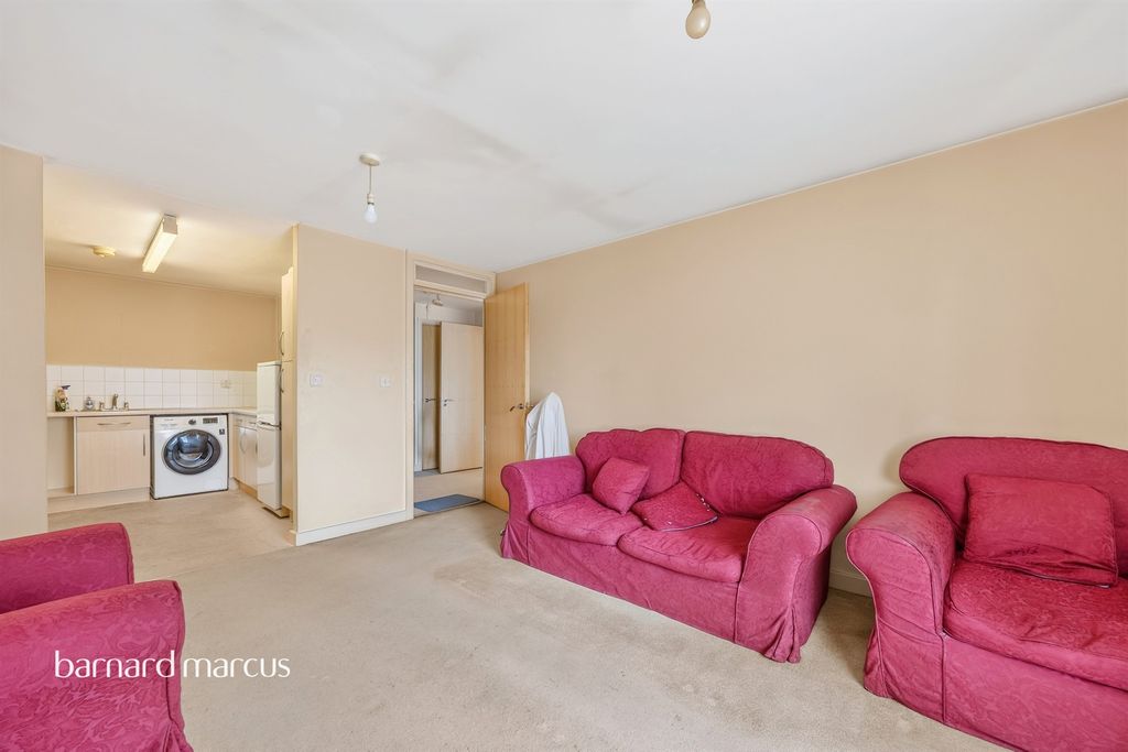 Property photo 1 of 21