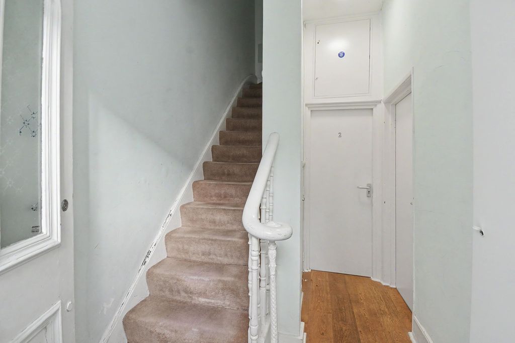 Property photo 3 of 26 59 Upham Park Road, London, W4 1Pq