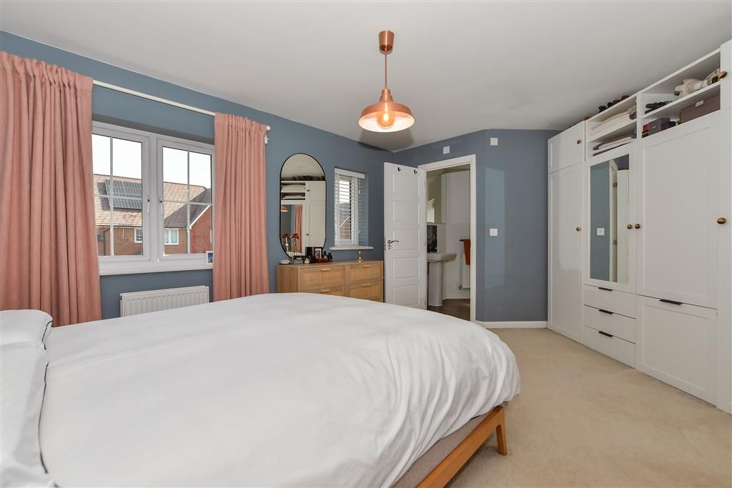 Property photo 1 of 20 Bedroom 1