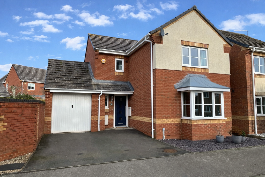 Property photo 1 of 15 4150D922-6Be4-46B9-B10B-9Ff94Cb842B6