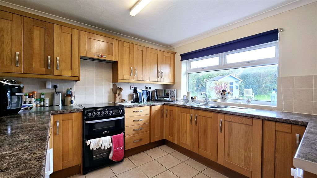 Property photo 3 of 15 Picture No. 30