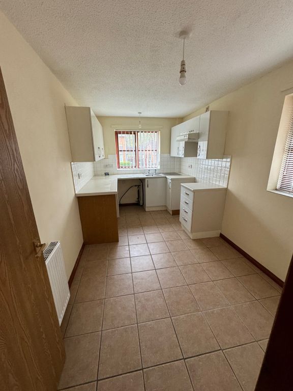 Property photo 2 of 8 Picture No. 16