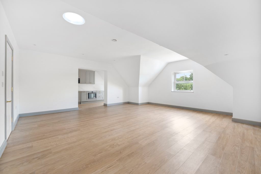 Property photo 2 of 11 Picture No. 02