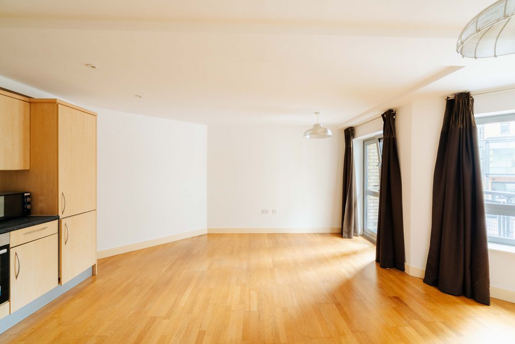 Property photo 1 of 12 7