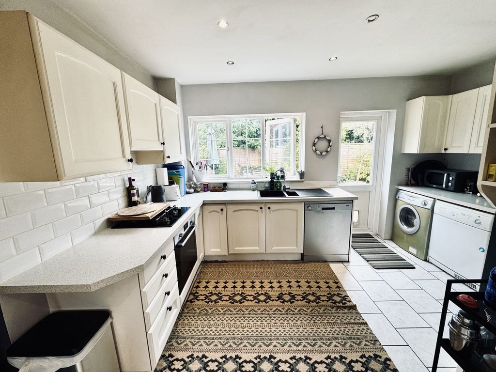Property photo 2 of 14