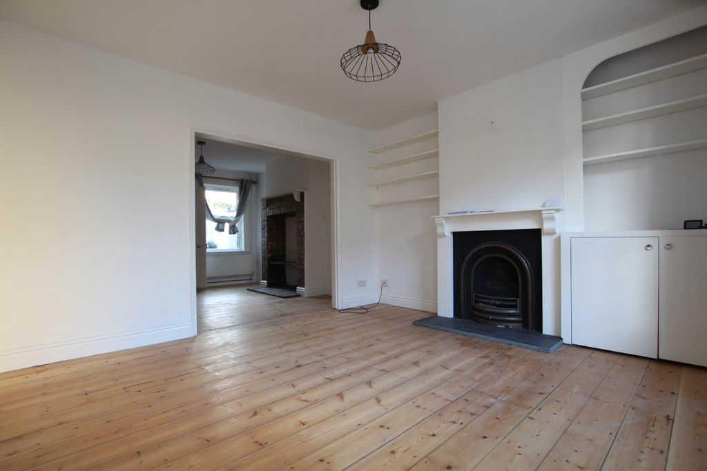 Property photo 3 of 8