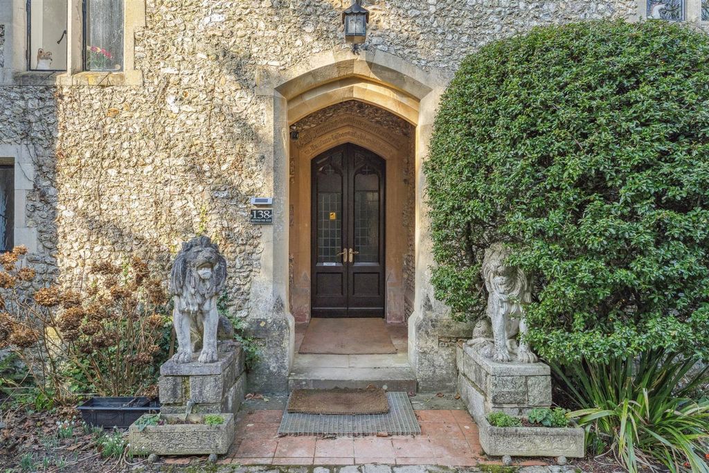 Property photo 2 of 15