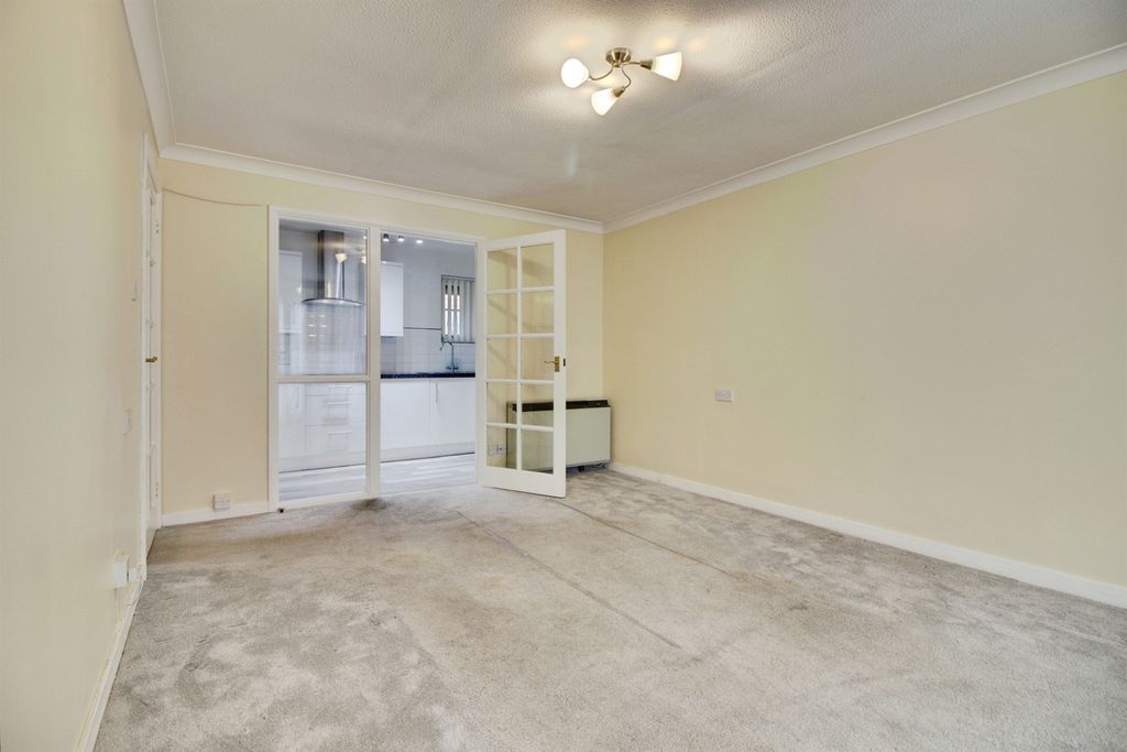 Property photo 3 of 18