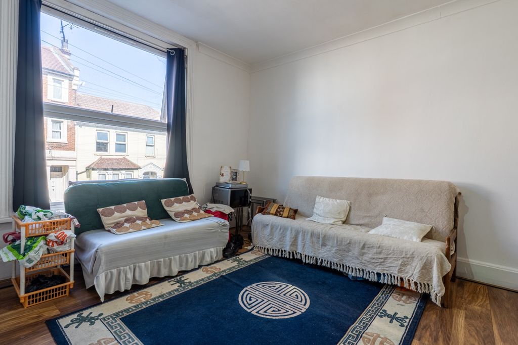 Property photo 3 of 6 5333404