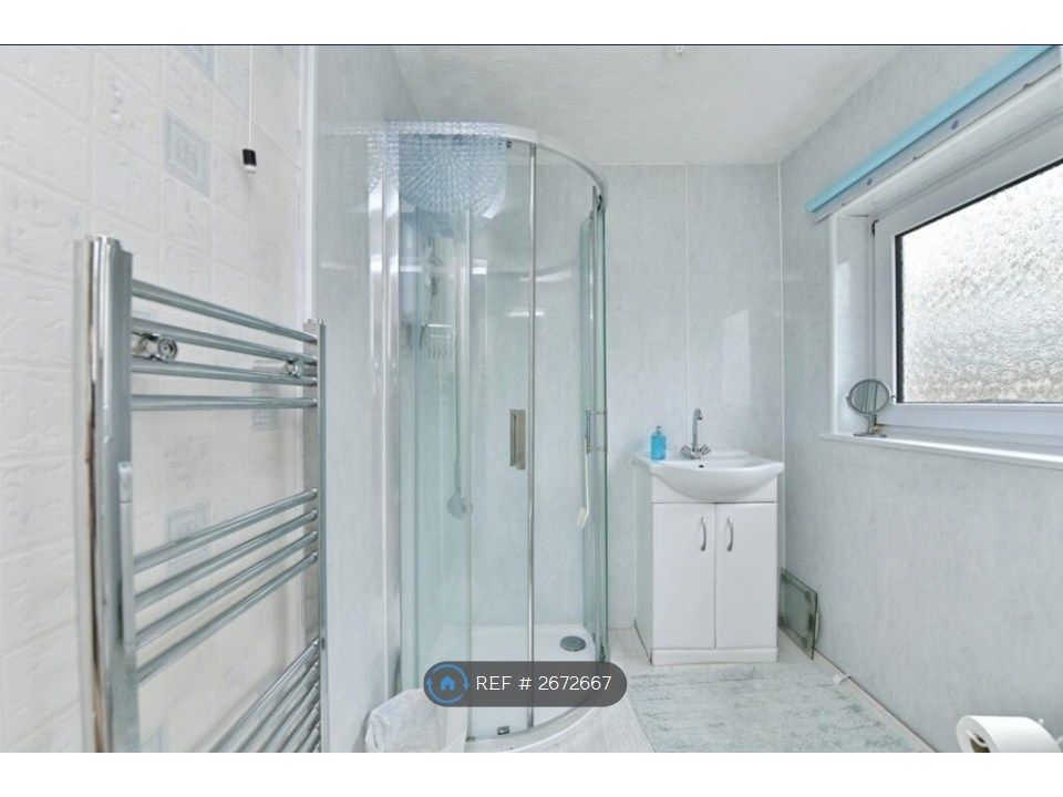 Property photo 3 of 3