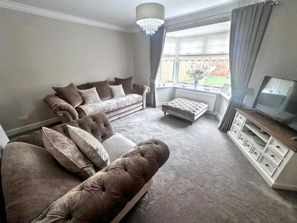 Property photo 3 of 21