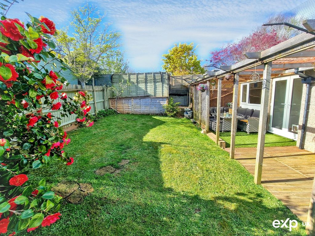 Property photo 2 of 29