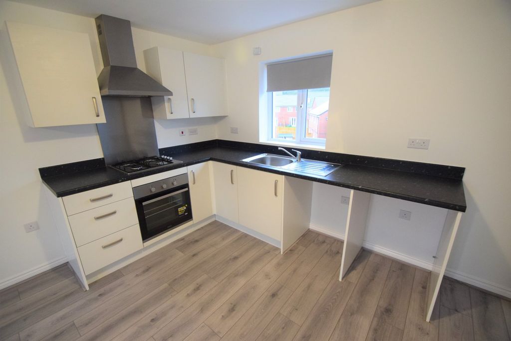 Property photo 2 of 8 Tiverton Seddons