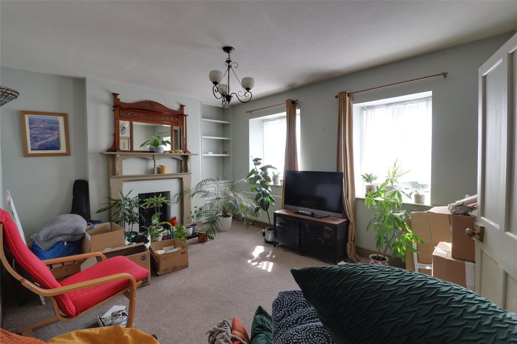 Property photo 3 of 23 3 - Picture No. 05
