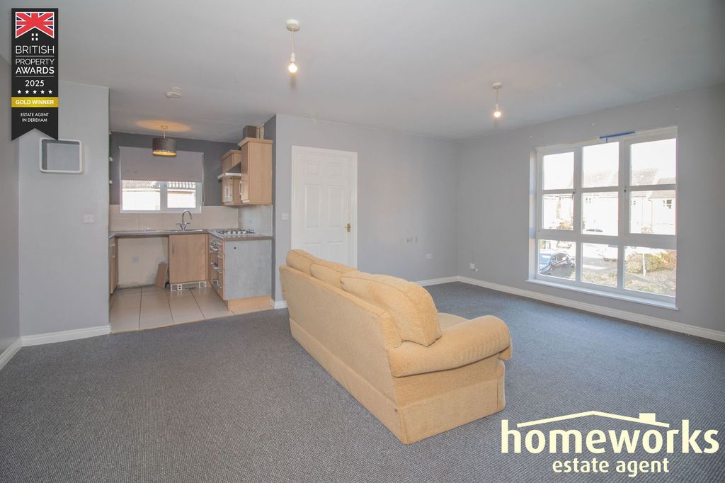 Property photo 3 of 9