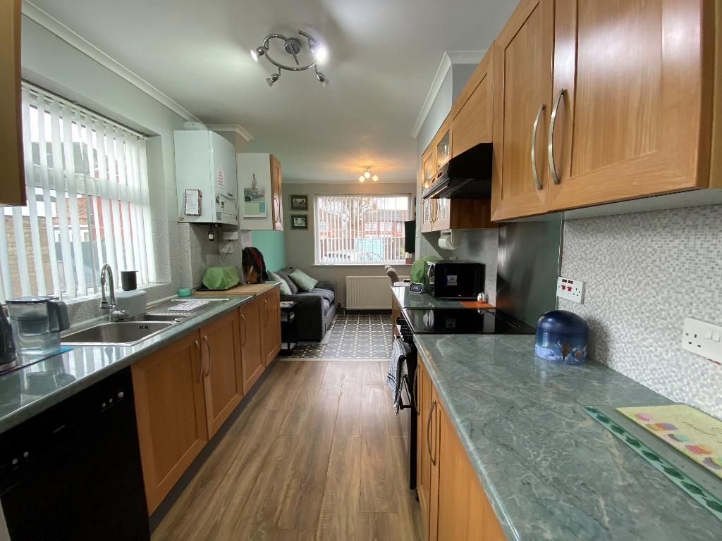 Property photo 2 of 19 Kitchen