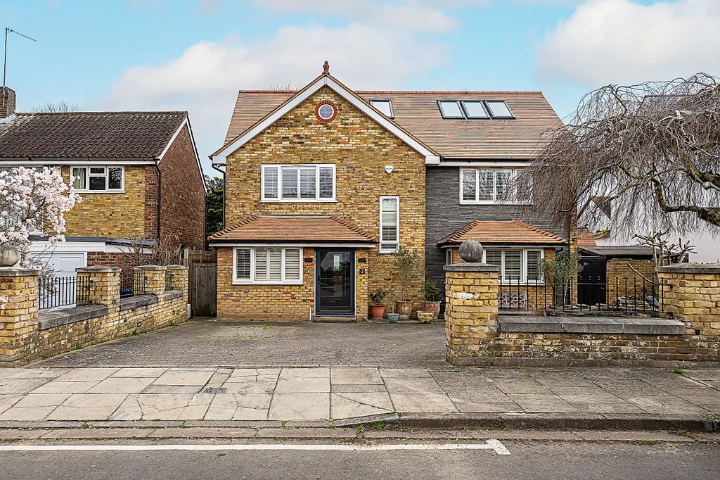 Property photo 1 of 16